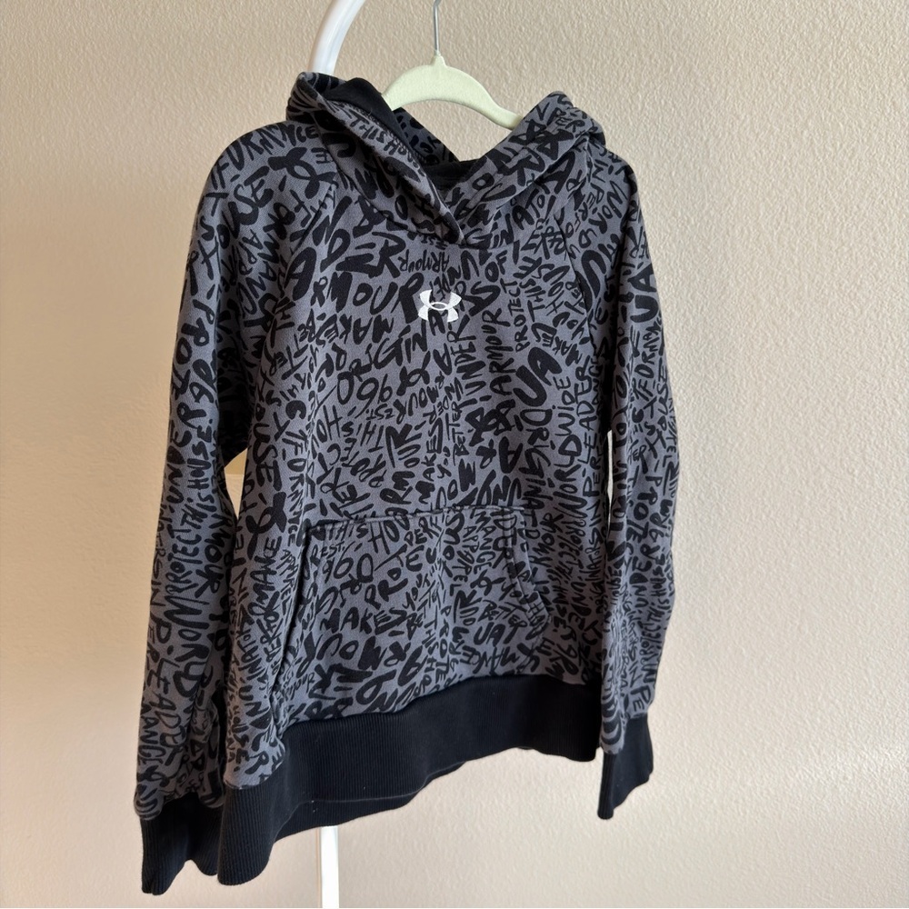 Under Armour YSM Black Gray Graphic Hoodie Youth Small Logo Pullover - Picture 2 of 6